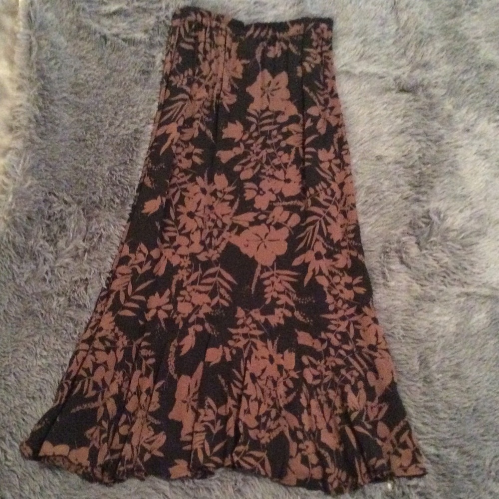 3 for $20 Chico’s 1 long skirt flawless!